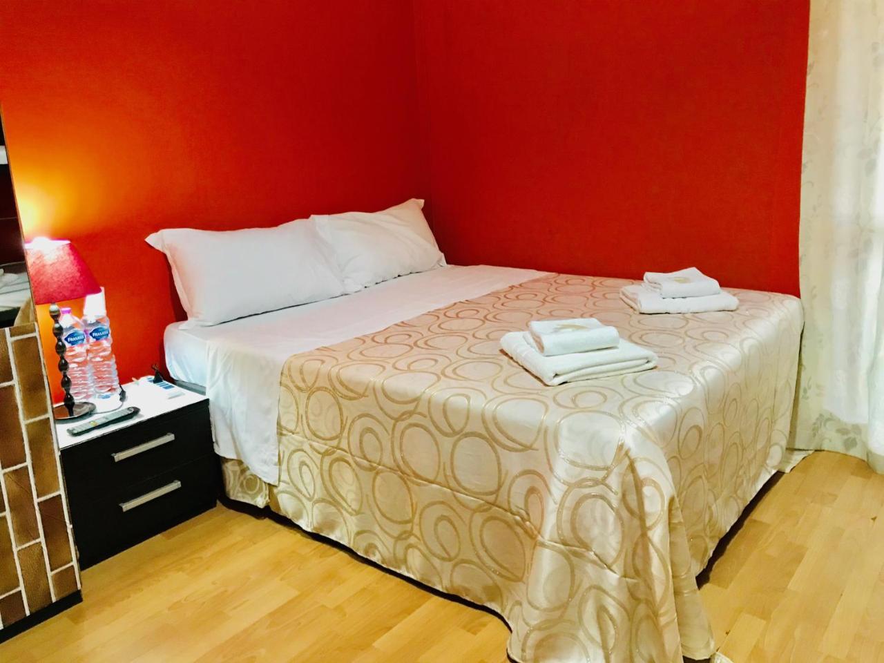 When In Rome Accommodation Экстерьер фото